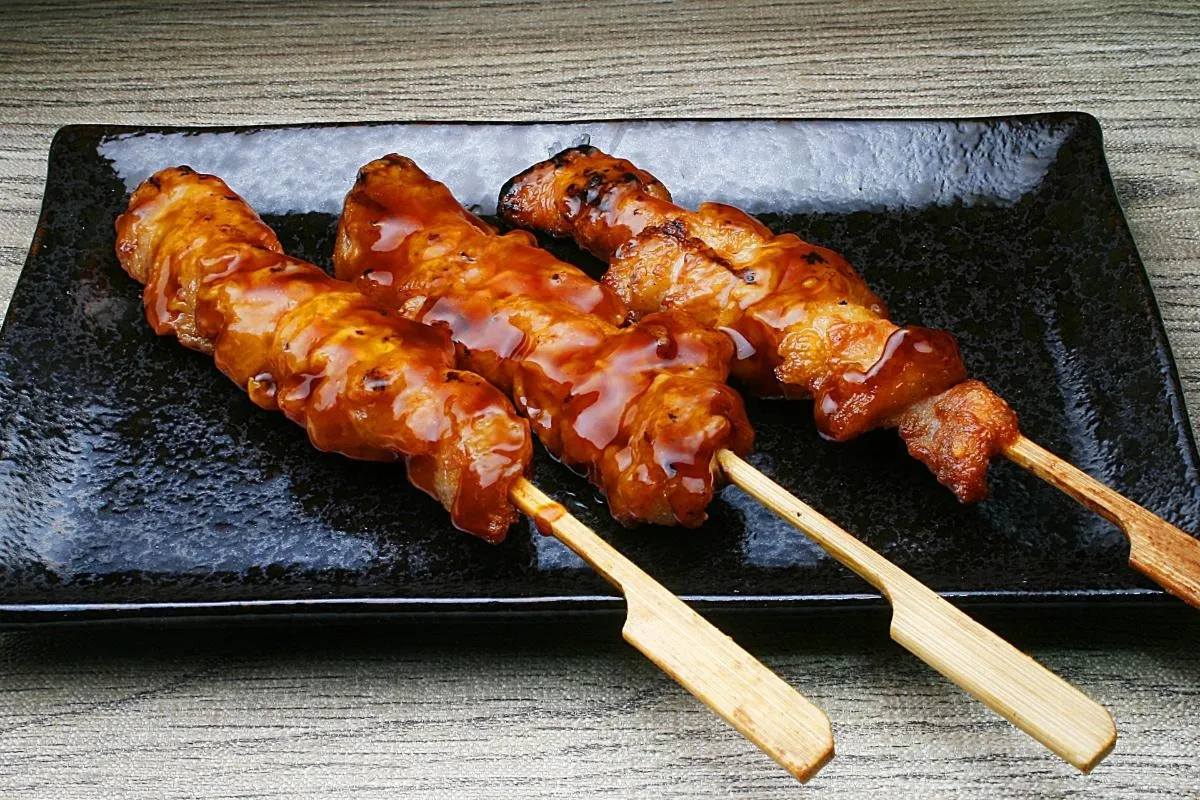 焼き鳥でのポーションとは満足度を左右する量と選び方